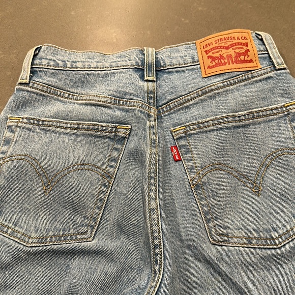 Levi’s Ribcage straight 25 - Picture 7 of 9